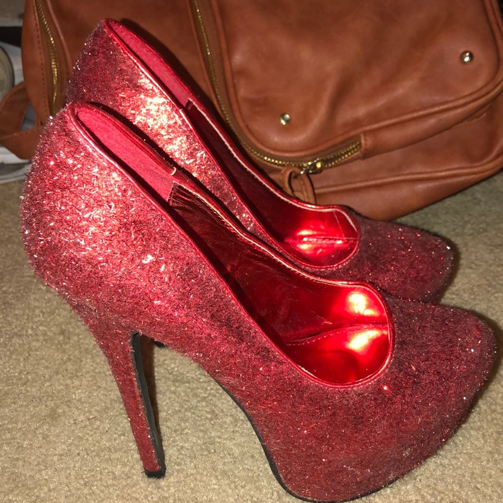 Shoes - Picture 4 of 4